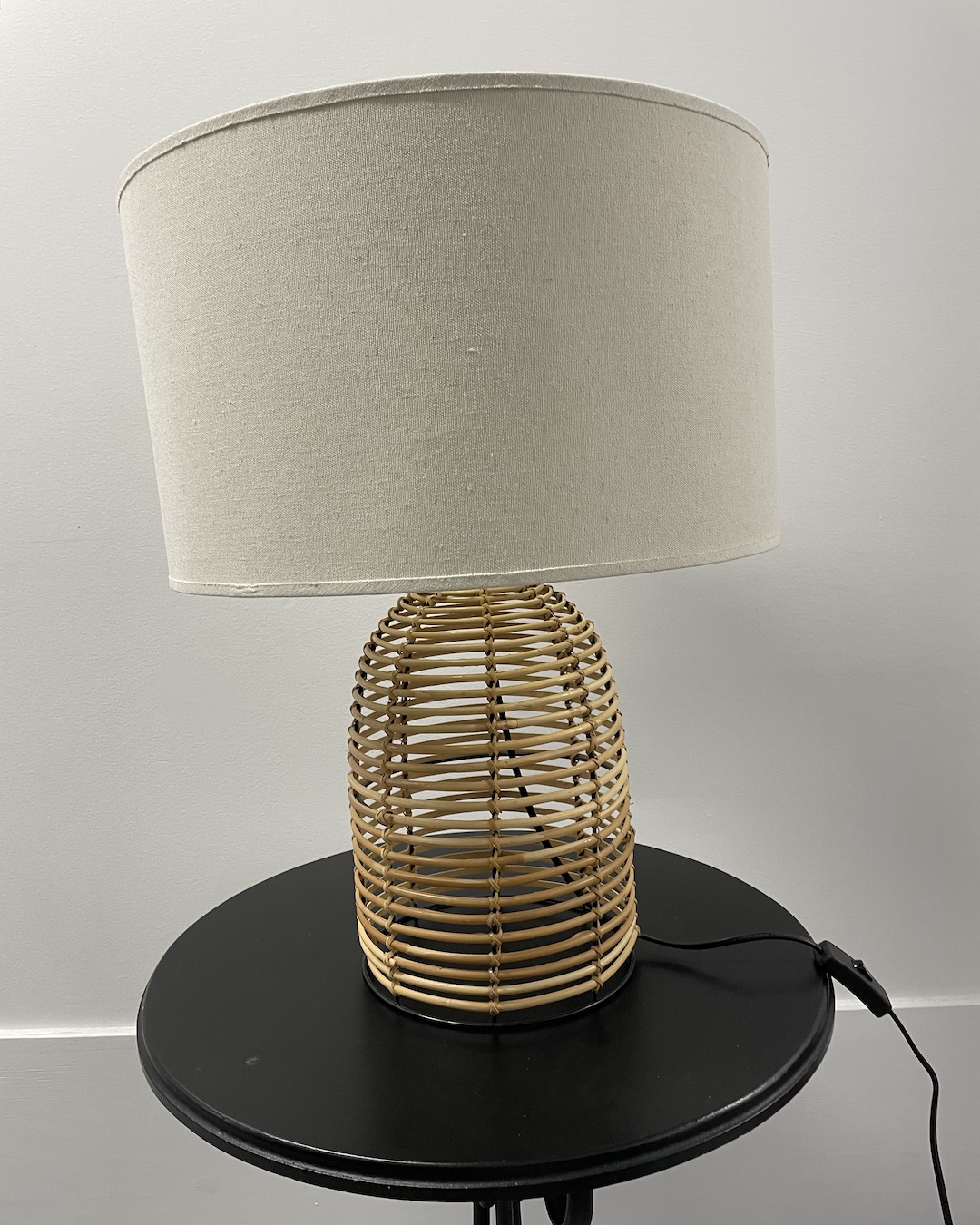 Beehive cane lamp with white lamp shade