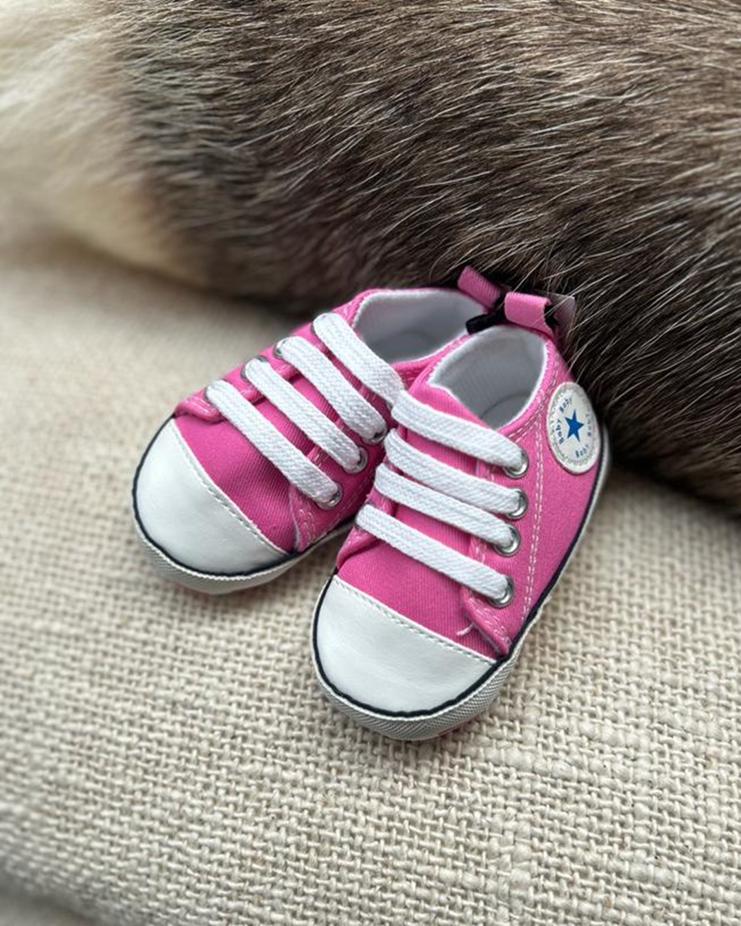 Baby canvas shoes pink with white laces