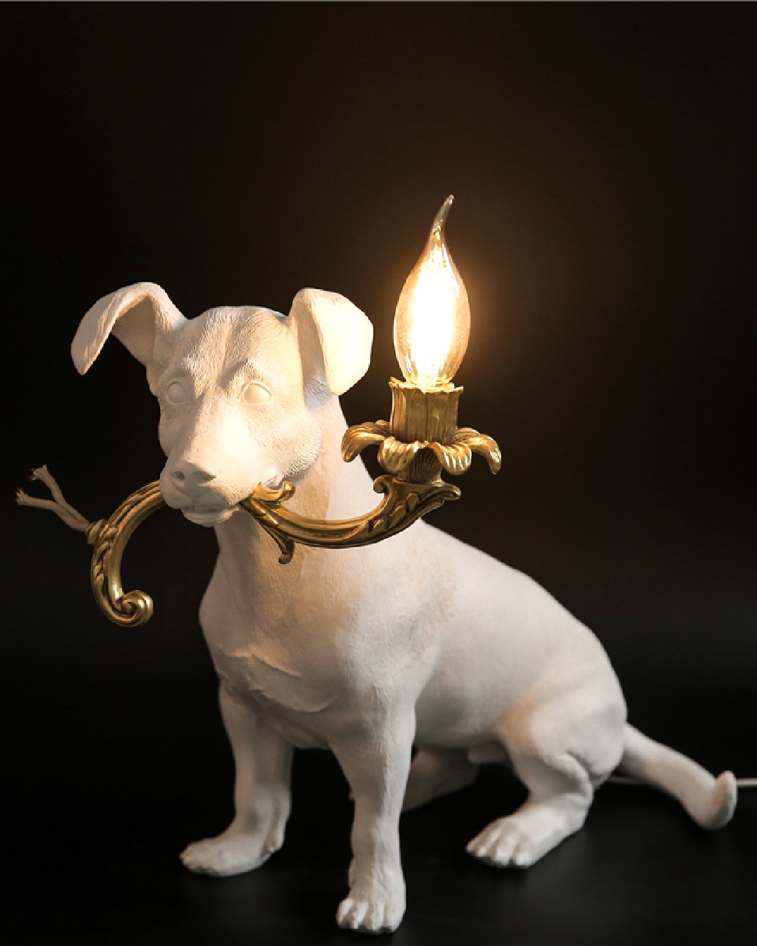 Dog lamp in white with LED bulb