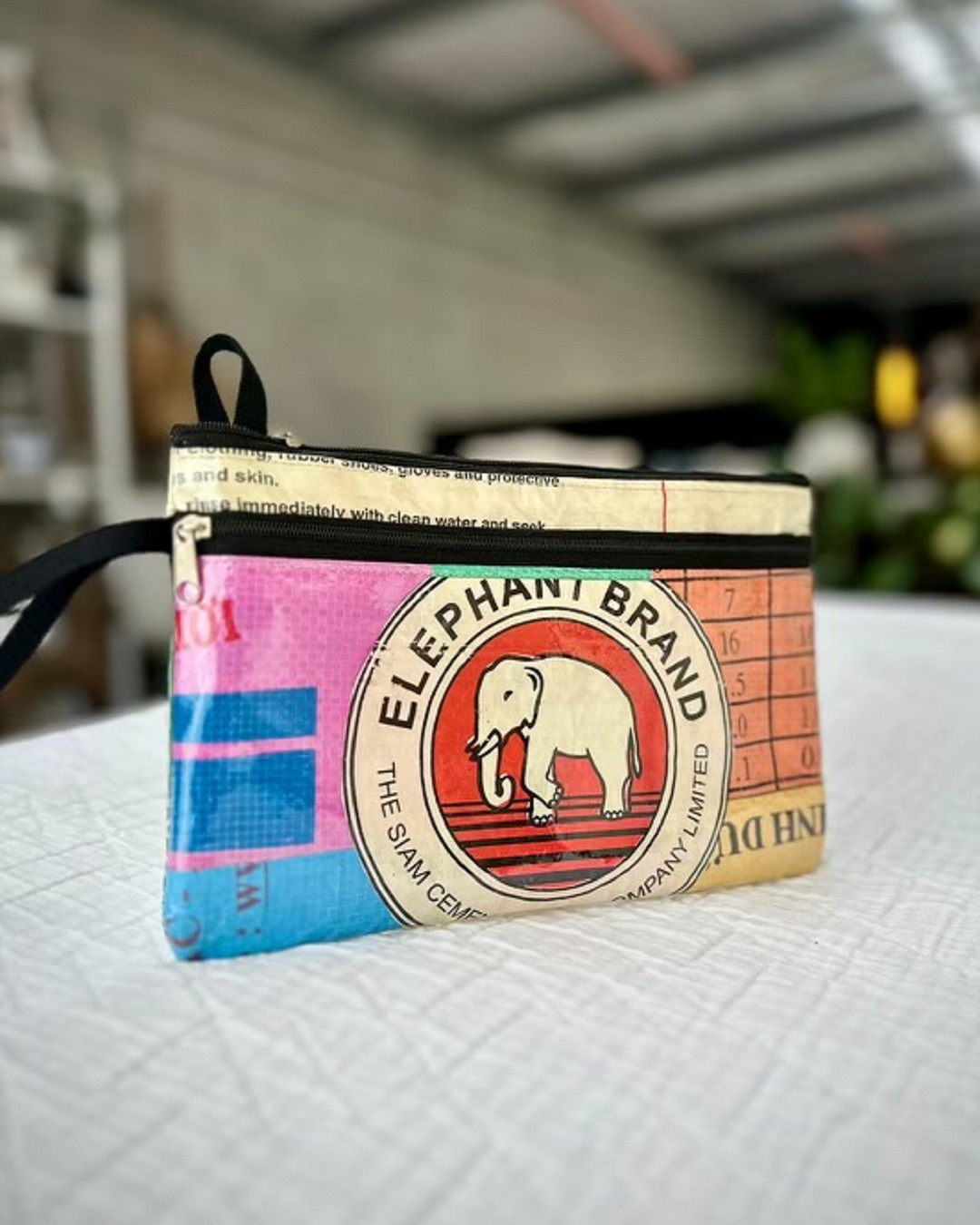 Purse with elephant on it