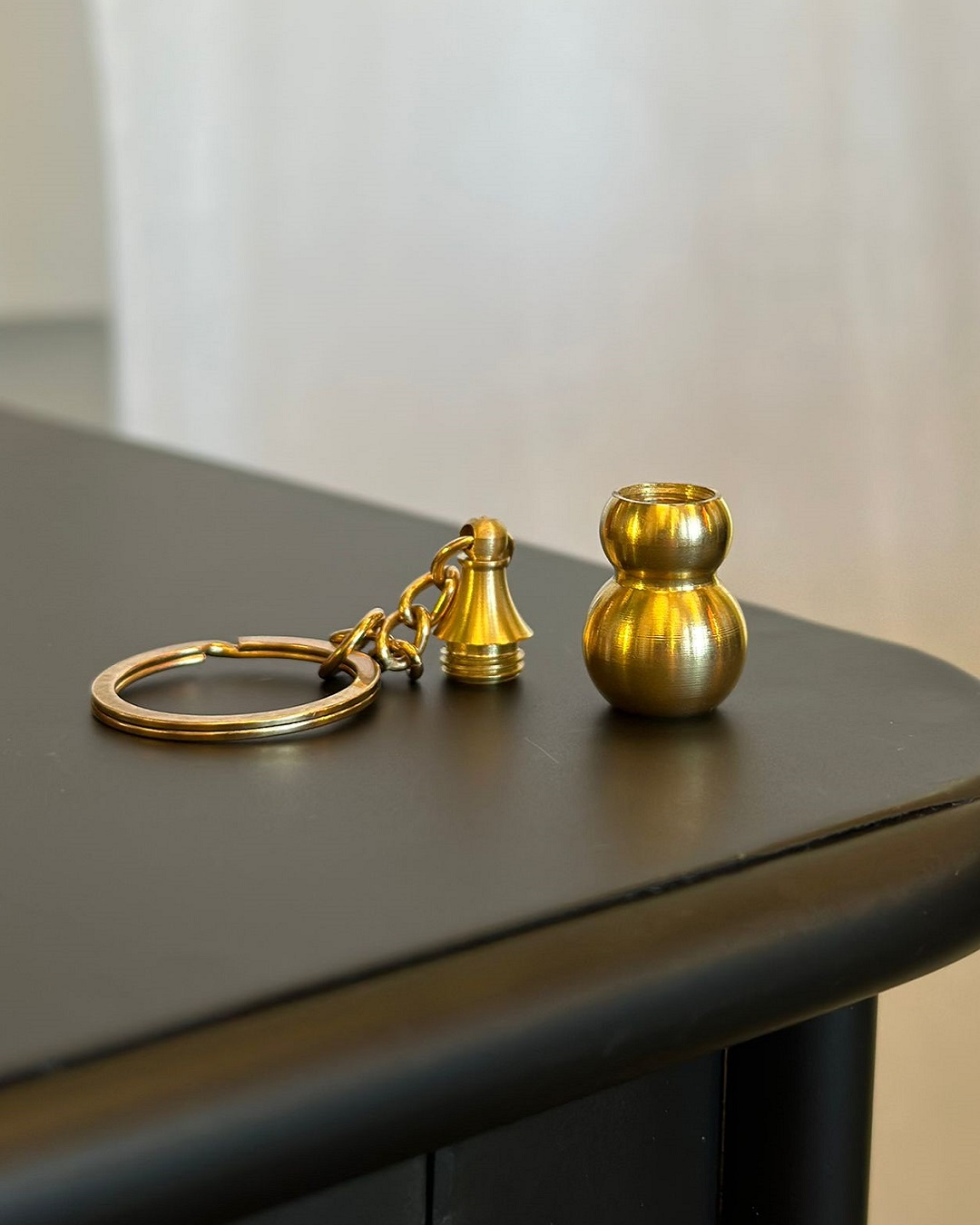 Gold genie bottle keyring