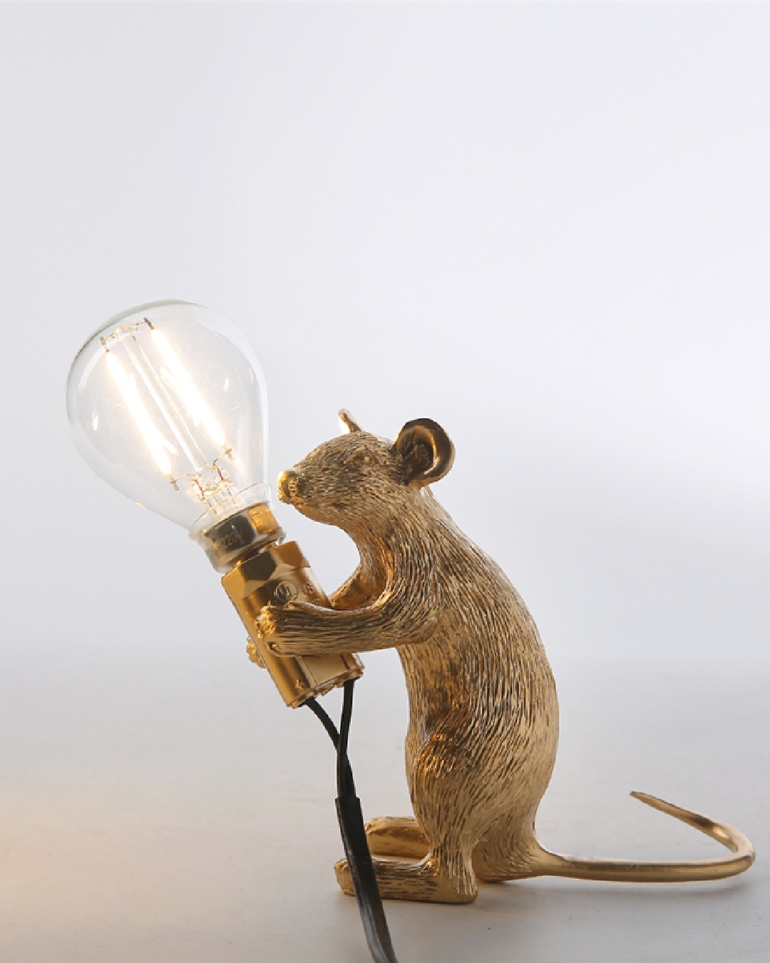 Gold mouse lamp