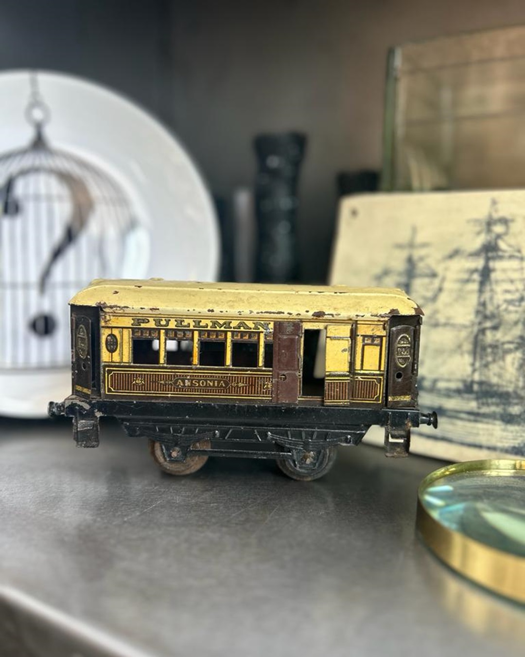 Pullman coach toy