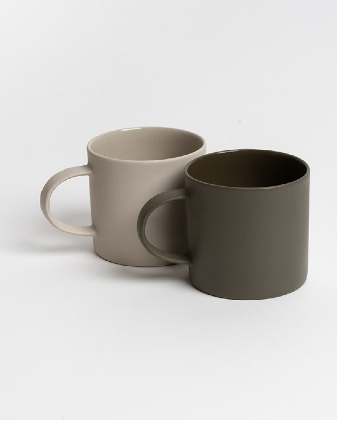Cashmere and olive green mugs