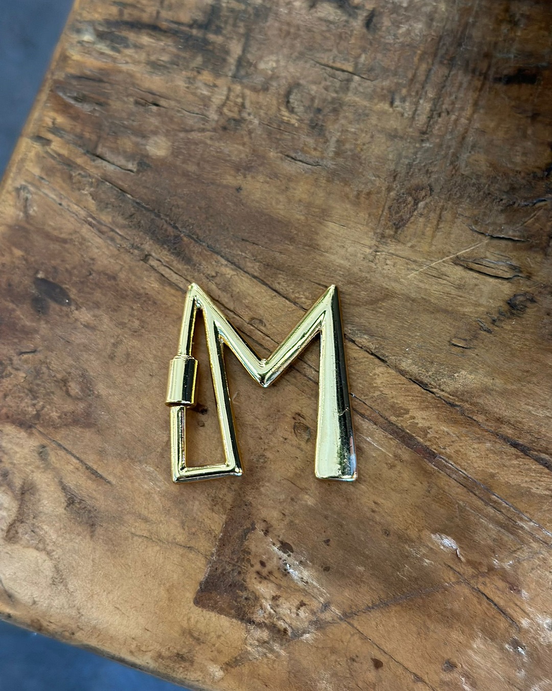 M gold keyring