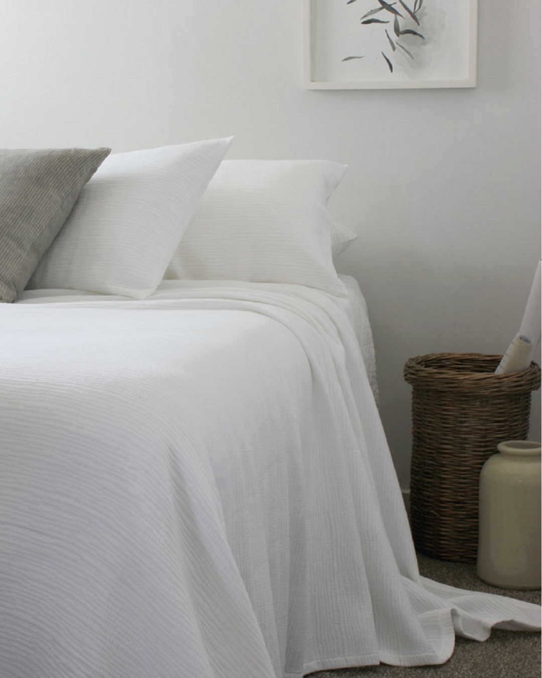 Ripple optical white bedspread