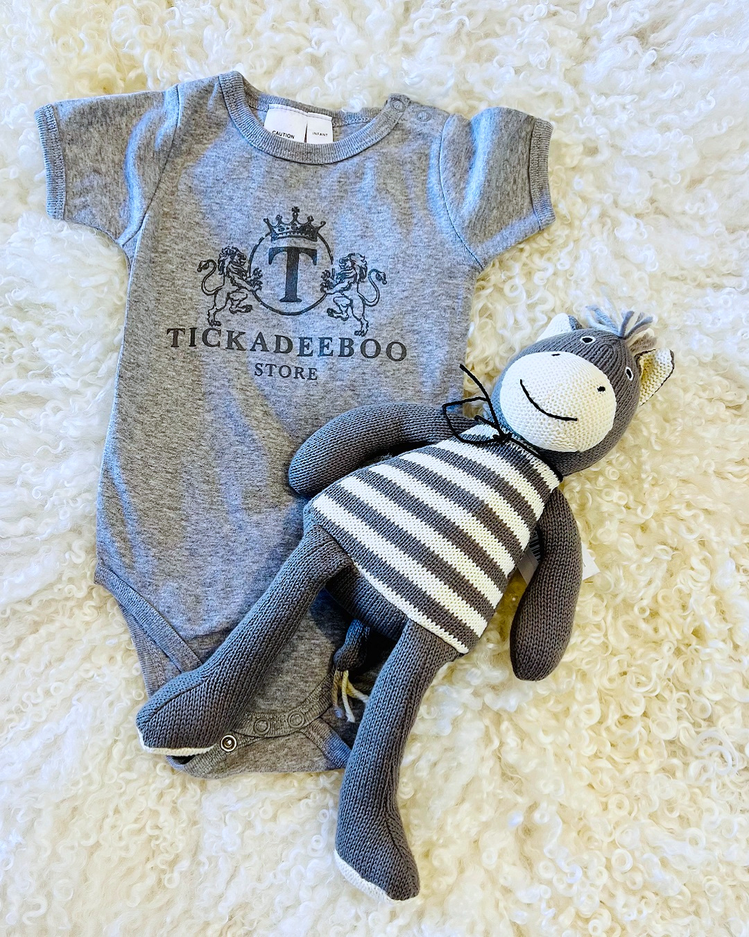 Tickadeeboo onesie grey merle