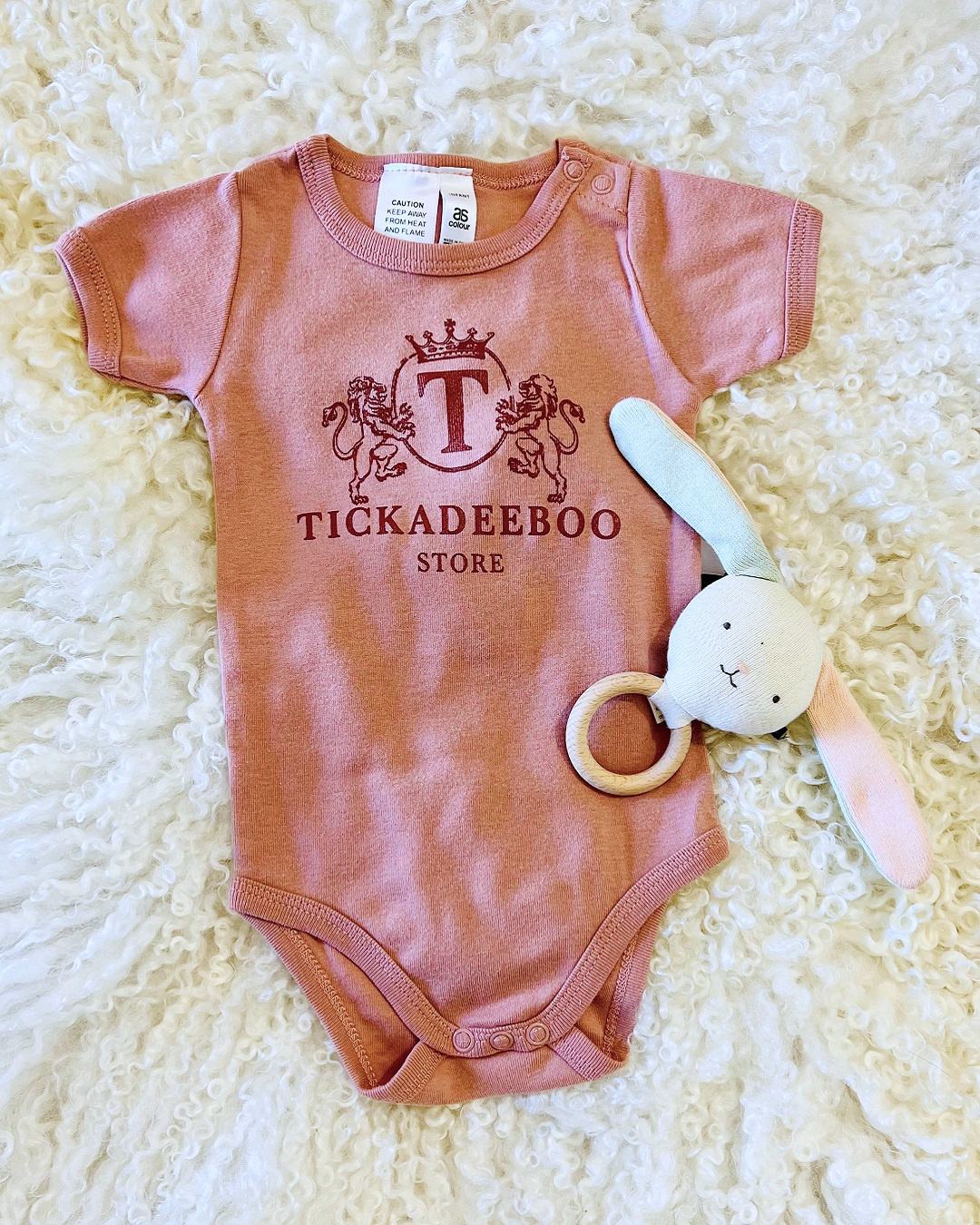 Tickadeeboo onesie rose