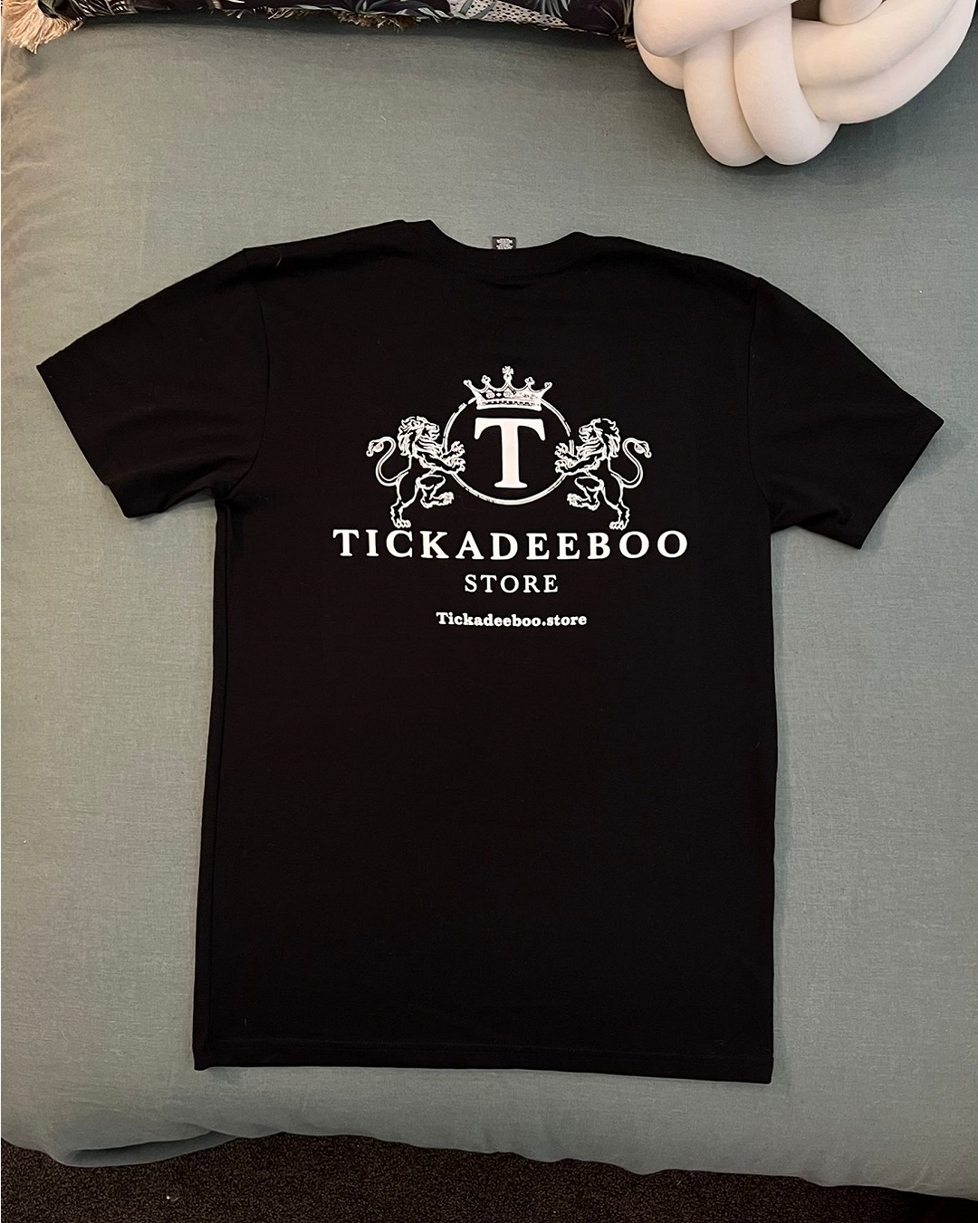 Tickadeeboo T-shirt in black