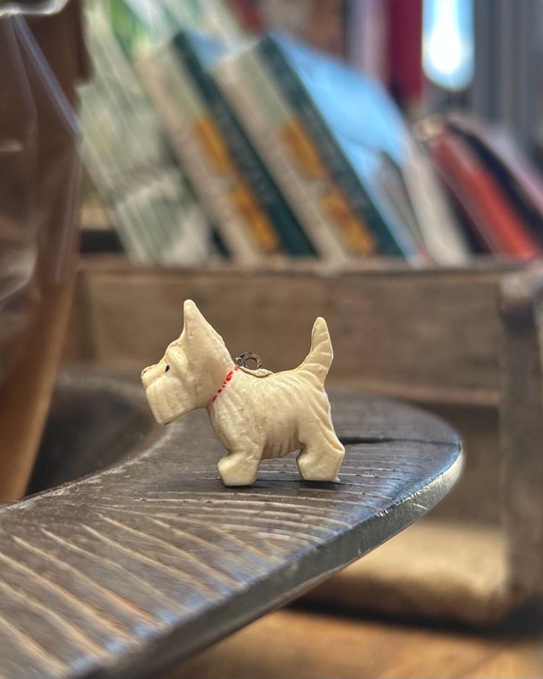 Vintage scottish dog on bowl