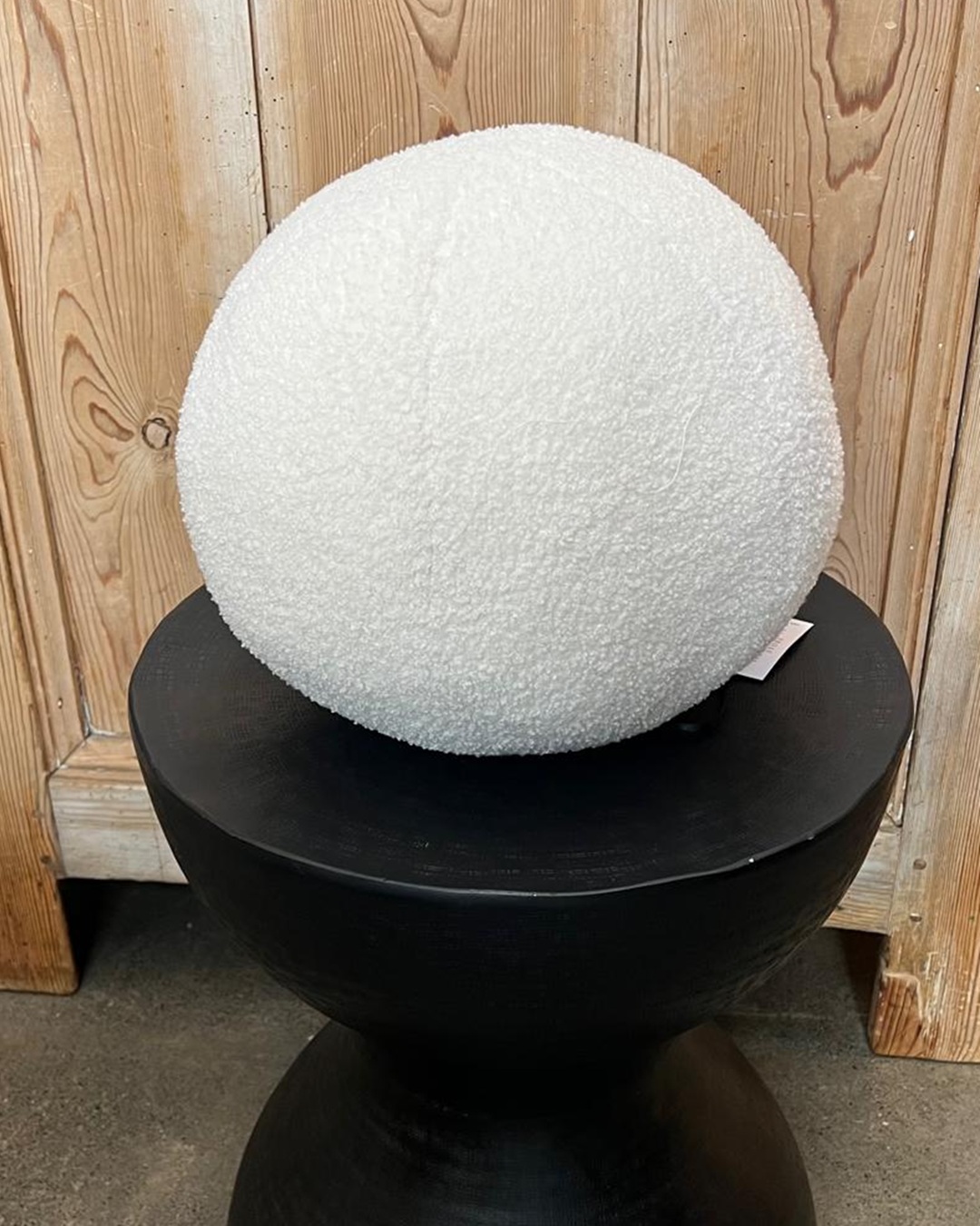 White Ball Boucle Small