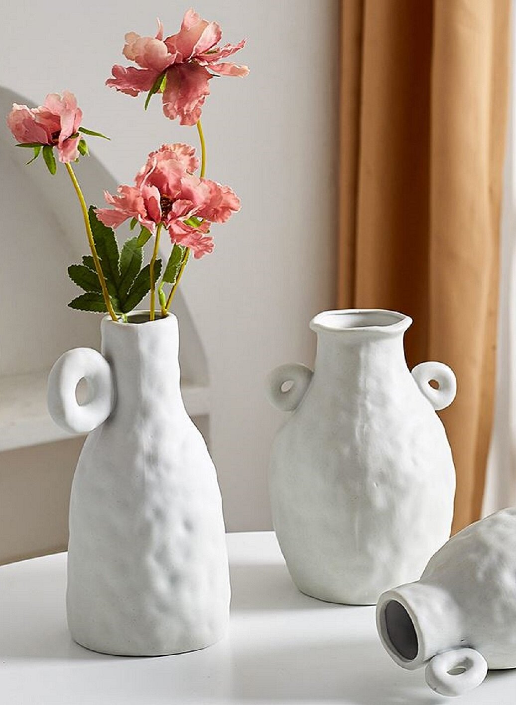 Mama urn vase