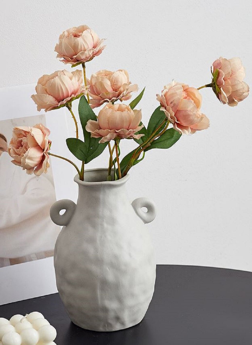 Mama urn vase